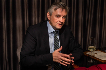“Це справа всього мого життя” – Лозниця зніме фільм про масові розстріли у Бабиному Яру
